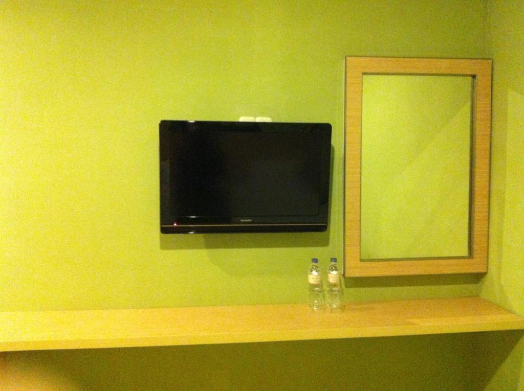 Hotel Paramount Biringkanya Chambre photo