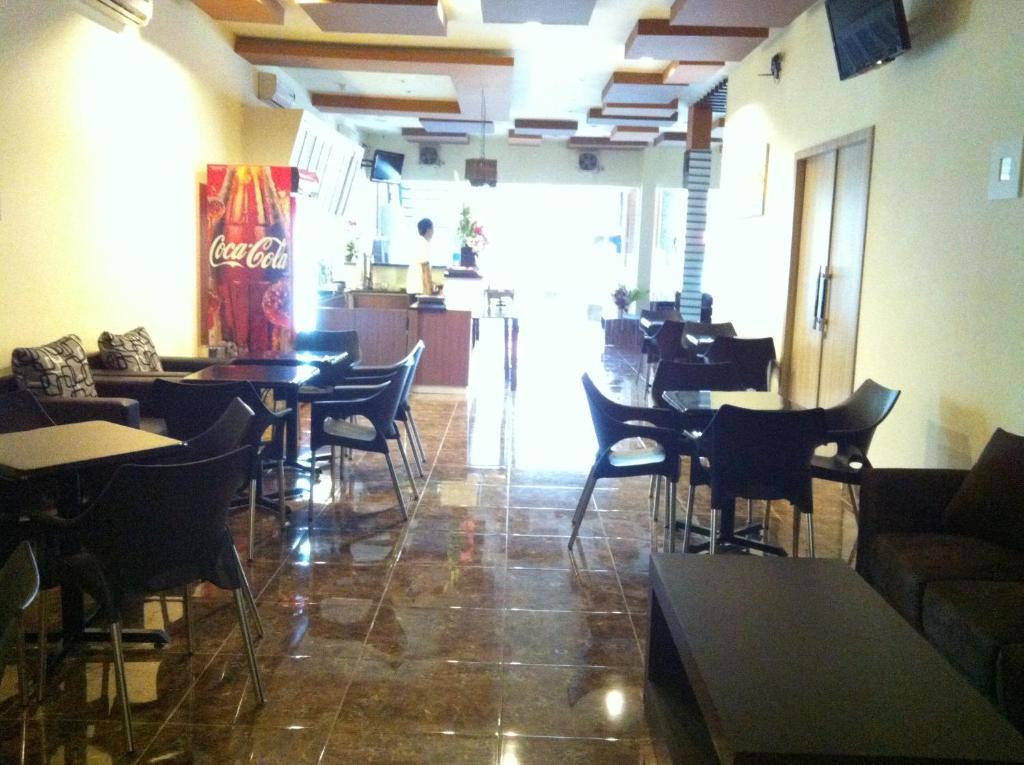 Hotel Paramount Biringkanya Extérieur photo