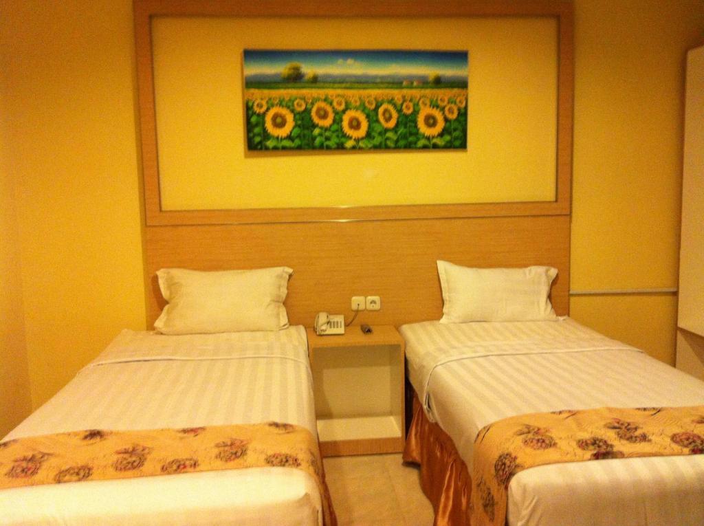 Hotel Paramount Biringkanya Extérieur photo